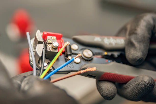 Best Ceiling Fan Installation Electrician  in Grants Pass, OR